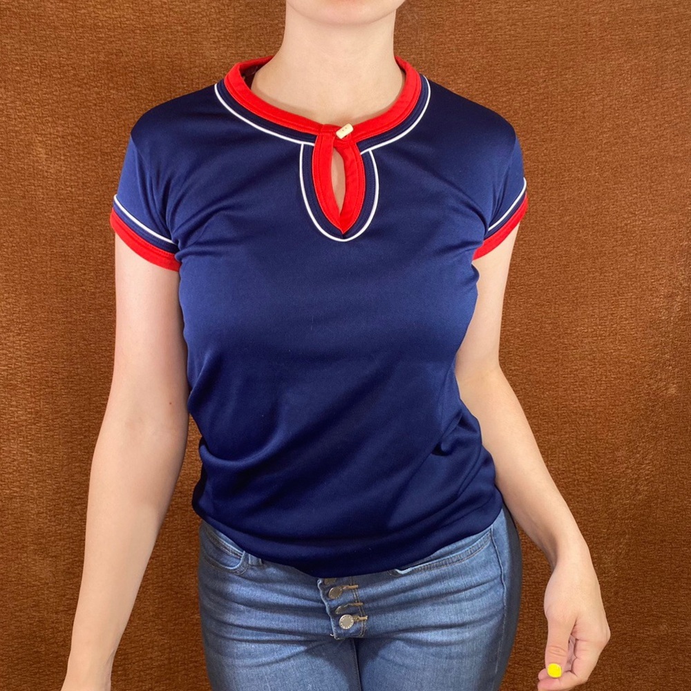 Vintage eyelet tee, size S